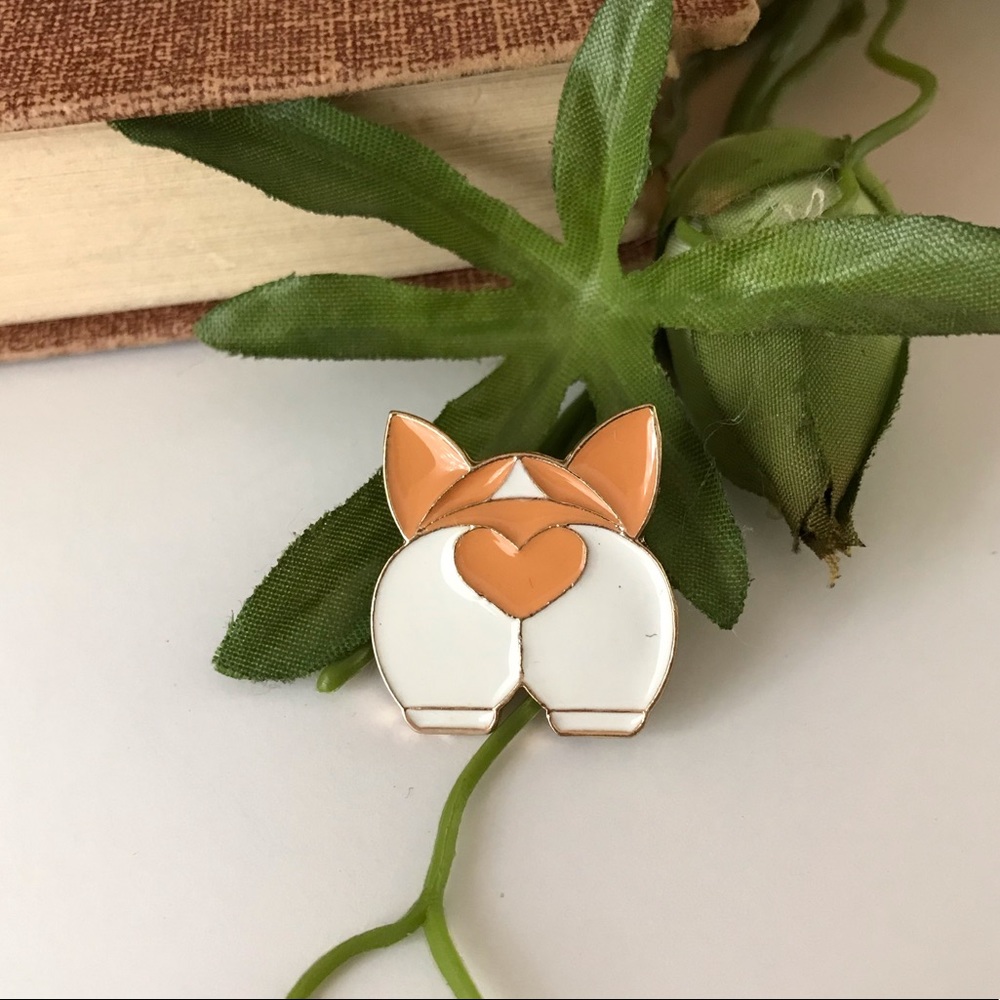 Corgi Butt Fluff Heart Enamel Pin Brooch Dog Lover - Picture 2 of 3